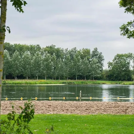 On The Water With Veranda Holiday home Simonshaven
